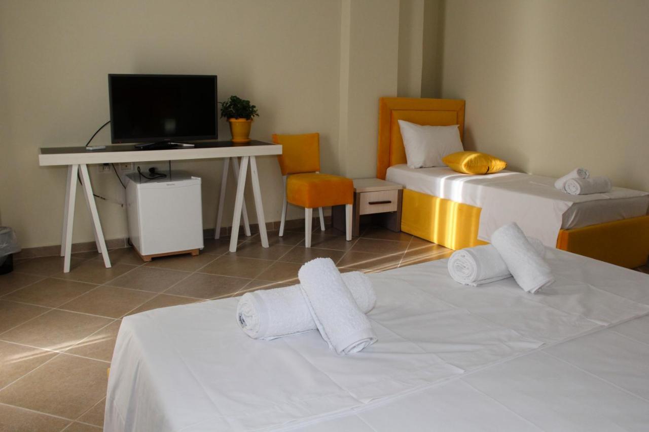 Sunrise Hotel Sarande Exterior photo